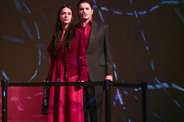 ОБИЧ ЗА ОБИЧ Поетичен спектакъл по българска любовна поезия