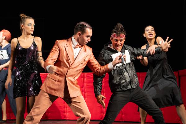 Уморените коне ги убиват, нали?