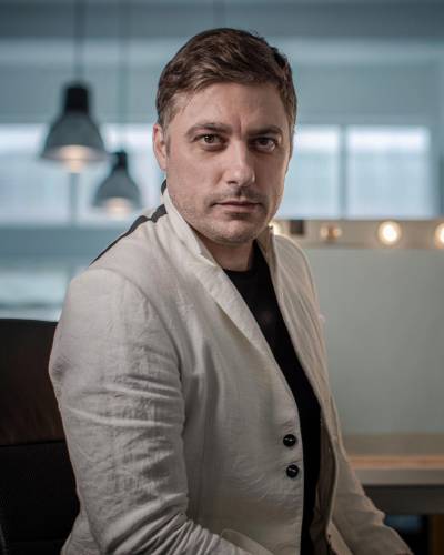 Владимир Карамазов - гост poster